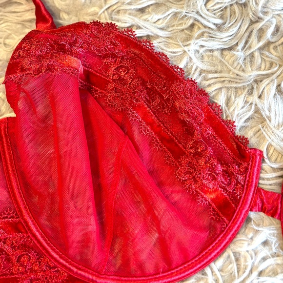 Victoria’s Secret Unlined Balconette Bra - Picture 6 of 6